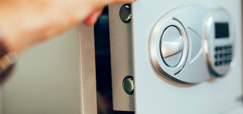 Fingerprint Safe Openers in Santa Ana, CA