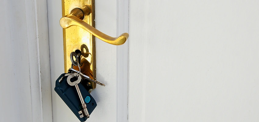 Broken Door Key Extraction in Santa Ana, CA